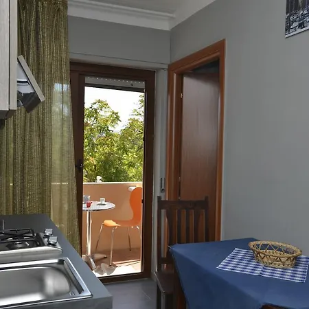 Con Due Letto Sala Cucina Bagno L'edera Di Gavina Konukevi *